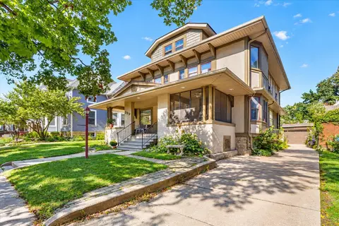 129 Lawn Pl, Rockford, IL 61103