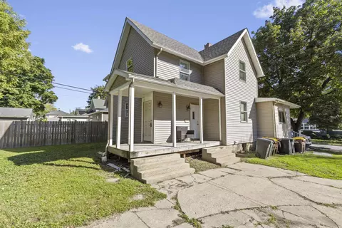 133 S Chicago Ave, Rockford, IL 61104