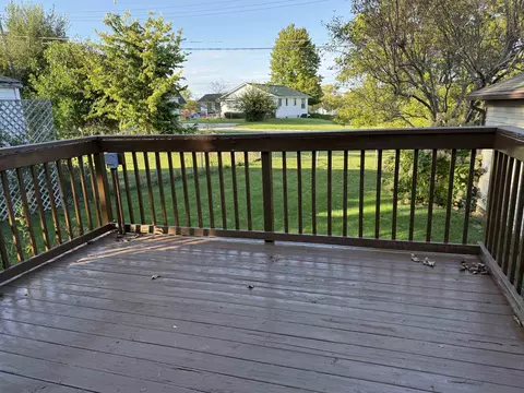 Exterior - 1404 Winter Dr, Freeport, IL 61032 photo 3 of 6