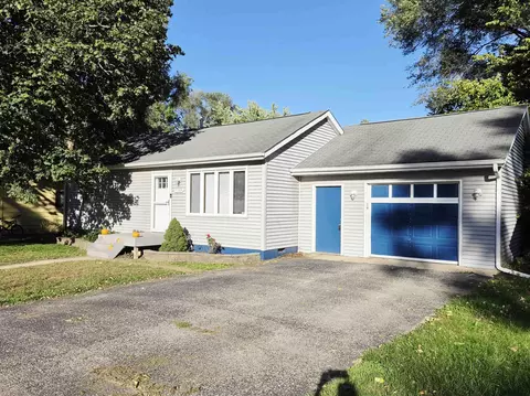 7509 Randy Rd, Machesney Park, IL 61115