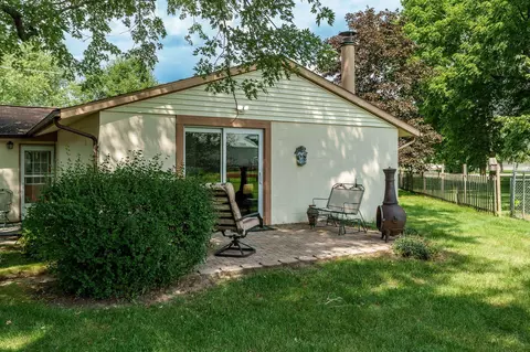 Exterior - 5591 Reimer Dr, Roscoe, IL 61073 photo 6 of 8