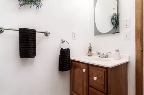 Bath - 5591 Reimer Dr, Roscoe, IL 61073 photo 3 of 3