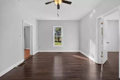 Living - 16108 Anderson Rd, Pecatonica, IL 61063 photo 5 of 7