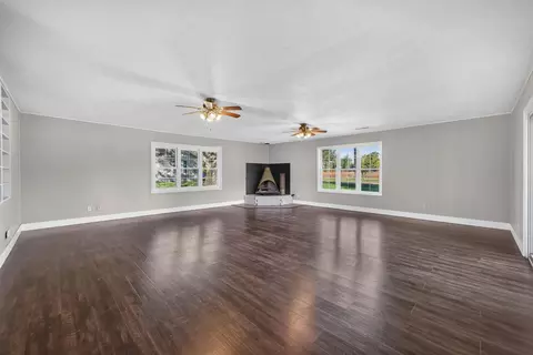 Living - 16108 Anderson Rd, Pecatonica, IL 61063 photo 1 of 7