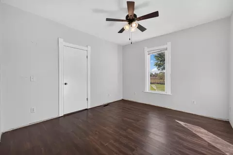 Bedroom - 16108 Anderson Rd, Pecatonica, IL 61063 photo 4 of 7
