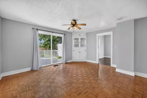 Living - 16108 Anderson Rd, Pecatonica, IL 61063 photo 6 of 7