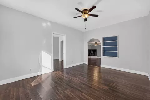 Living - 16108 Anderson Rd, Pecatonica, IL 61063 photo 4 of 7