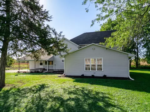 Exterior - 16108 Anderson Rd, Pecatonica, IL 61063 photo 4 of 6