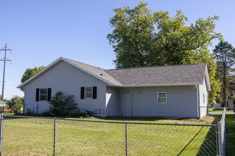 Exterior - 100 Adams St, Ridott, IL 61067 photo 6 of 6