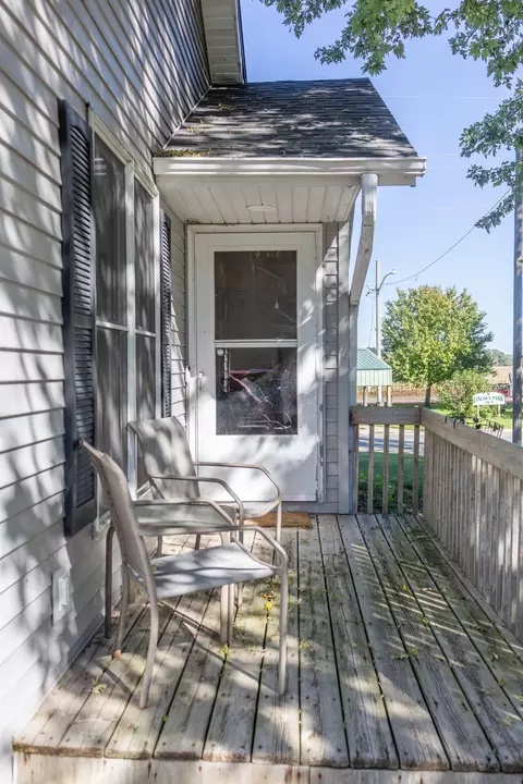 Exterior - 100 Adams St, Ridott, IL 61067 photo 2 of 6