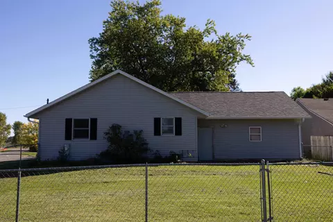 Exterior - 100 Adams St, Ridott, IL 61067 photo 5 of 6