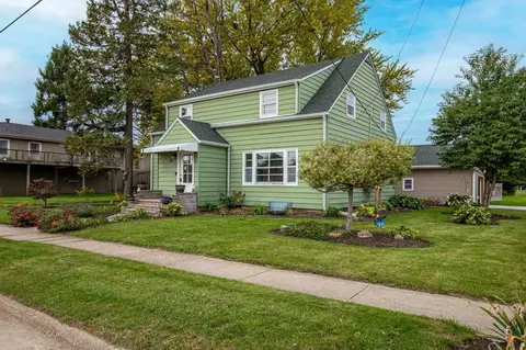 112 N Center St, Durand, IL 61024