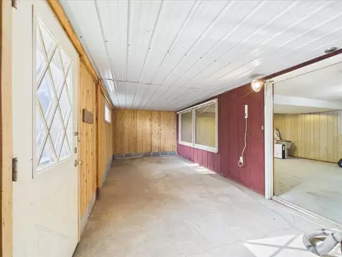 Exterior - 406 N Oak Ln, Dixon, IL 61021 photo 12 of 19