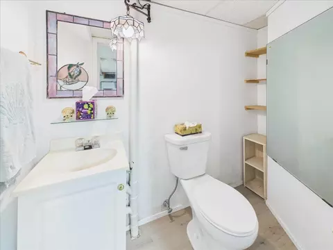 Bath - 406 N Oak Ln, Dixon, IL 61021 photo 5 of 5