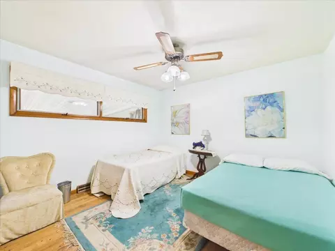 Bedroom - 406 N Oak Ln, Dixon, IL 61021 photo 1 of 6