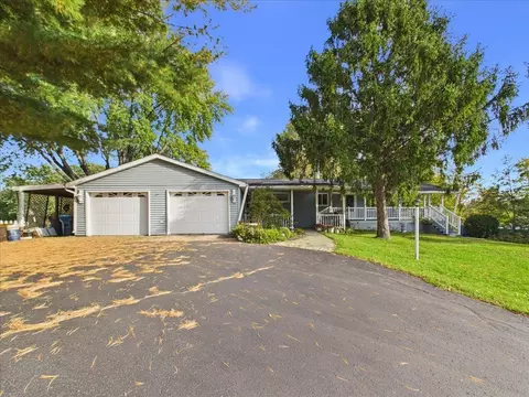 Other - 406 N Oak Ln, Dixon, IL 61021 photo 1 of 11