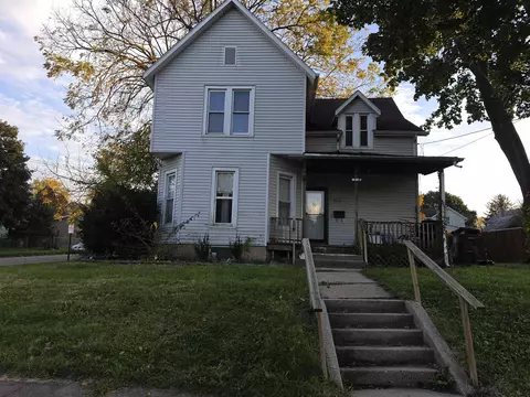 403 W Homer St, Freeport, IL 61032