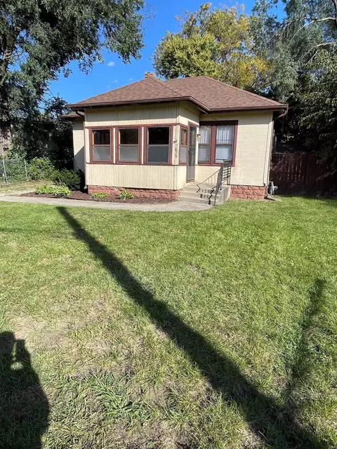 7639 Elm Ave, Machesney Park, IL 61115