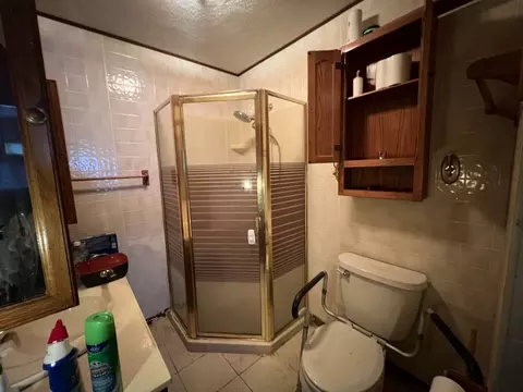 1239 S Float Ave, Freeport, IL 61032 photo 8