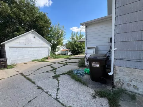 1239 S Float Ave, Freeport, IL 61032 photo 9