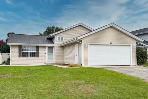 124 Rudder Rd, Machesney Park, IL 61115