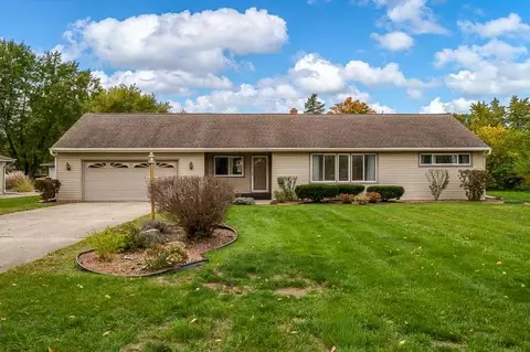 1114 Dorr Rd, South Beloit, IL 61080
