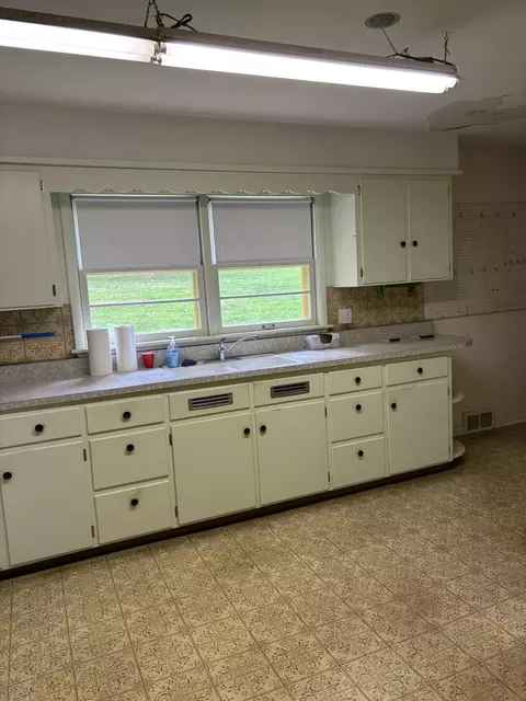 Kitchen - 1741 S Demeter, Freeport, IL 61032 photo 2 of 2