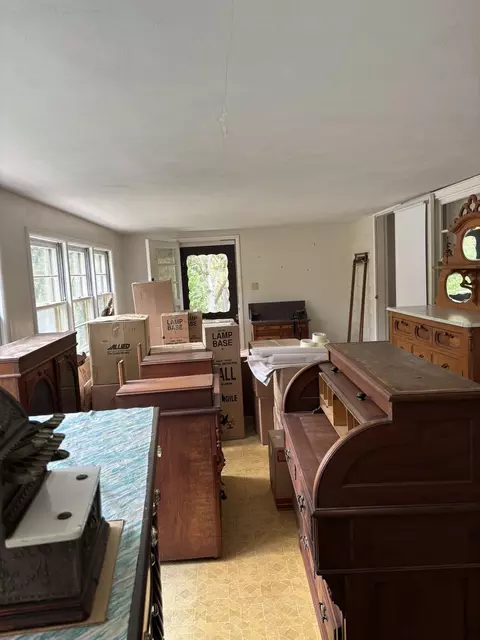 Entry Way - 1741 S Demeter, Freeport, IL 61032 photo 1 of 1