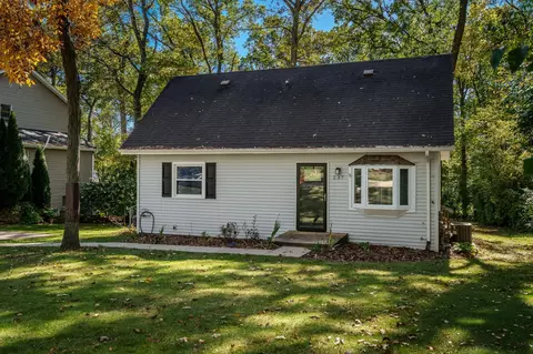 237 NE Rochester Rd, Poplar Grove, IL 61065
