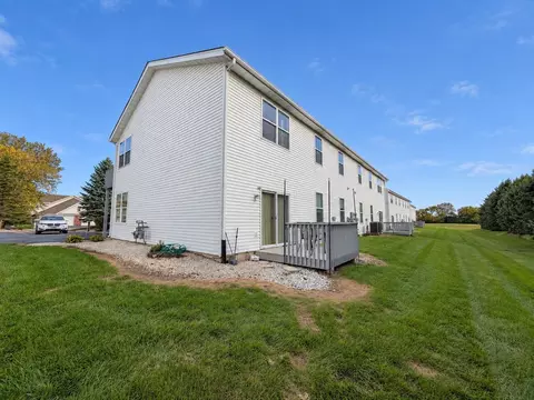 Exterior - 10164 Monarch Rd, Roscoe, IL 61073 photo 1 of 2