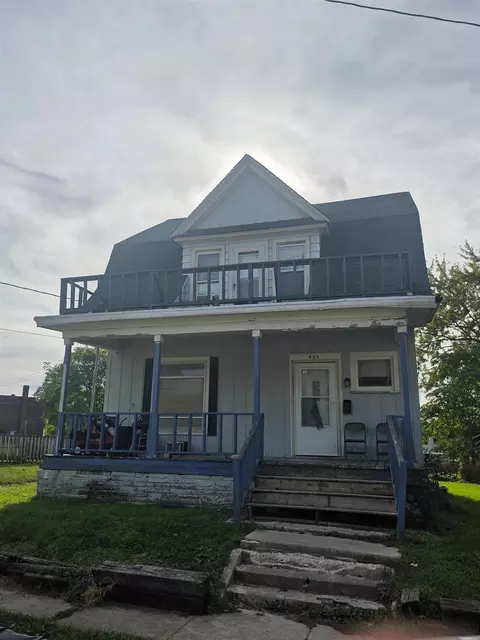 424 S State, Freeport, IL 61032 photo 2
