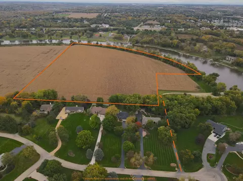 000 Rivers Bend Rd, Roscoe, IL 61073 photo 4