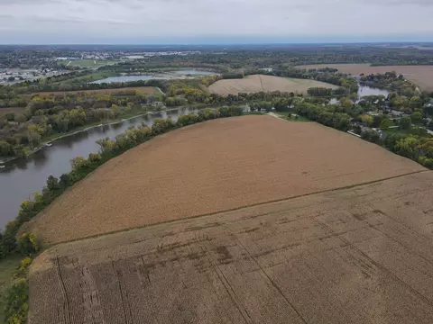 000 Rivers Bend Rd, Roscoe, IL 61073 photo 10