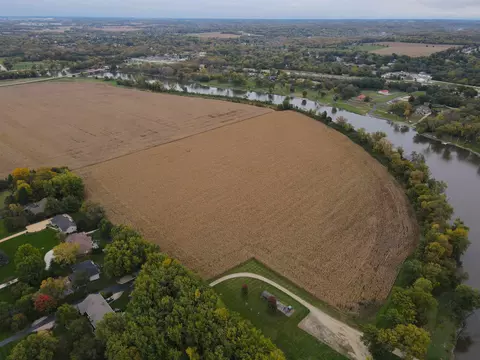 000 Rivers Bend Rd, Roscoe, IL 61073 photo 15