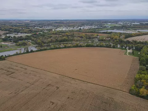000 Rivers Bend Rd, Roscoe, IL 61073 photo 11