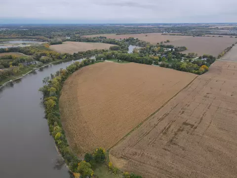 000 Rivers Bend Rd, Roscoe, IL 61073 photo 9