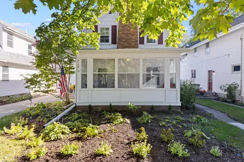 2129 Oxford St, Rockford, IL 61103