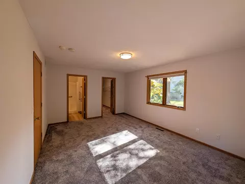 Bedroom - 481 Marstonmoor Rd, Lake Summerset, IL 61019 photo 2 of 6
