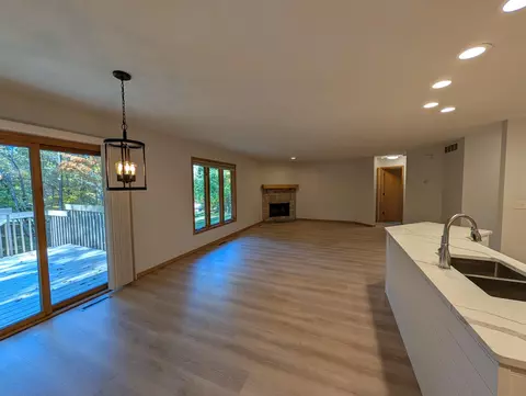 Living - 481 Marstonmoor Rd, Lake Summerset, IL 61019 photo 1 of 3