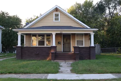 1516 Price St, Rockford, IL 61103