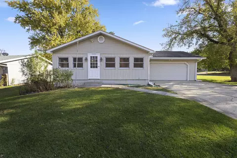 2722 Bavarian Ln, Rockford, IL 61109