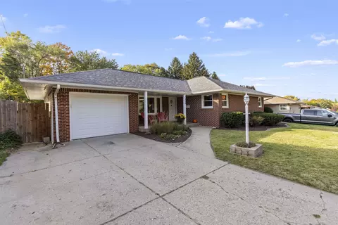 2359 Wisconsin Rd, Rockford, IL 61108