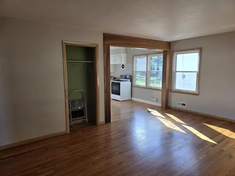 Living - 1908 Pierce Ave, Rockford, IL 61103 photo 3 of 4