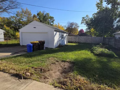 Exterior - 1908 Pierce Ave, Rockford, IL 61103 photo 6 of 8