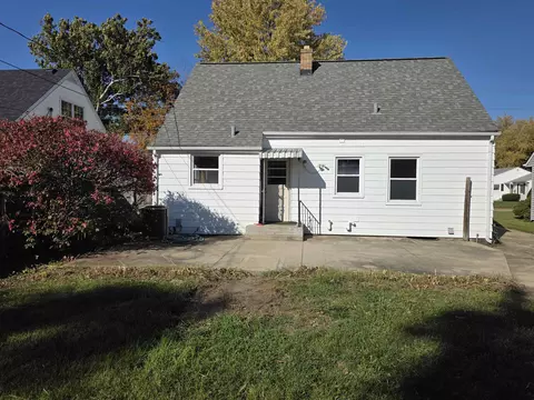 Exterior - 1908 Pierce Ave, Rockford, IL 61103 photo 8 of 8