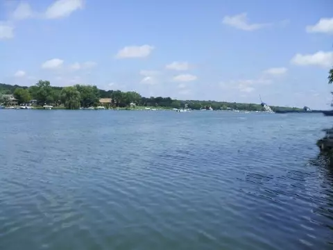 20 Delburne, Lake Summerset, IL 61019 photo 3