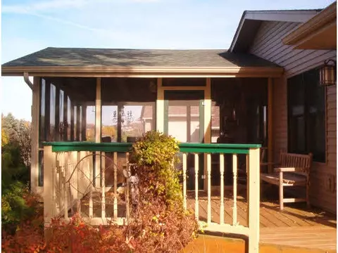 563 Baintree Rd, Lake Summerset, IL 61019 photo 10