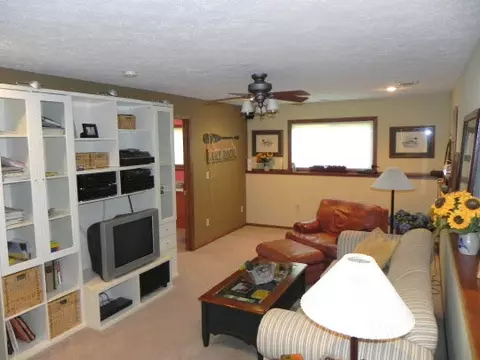 563 Baintree Rd, Lake Summerset, IL 61019 photo 5