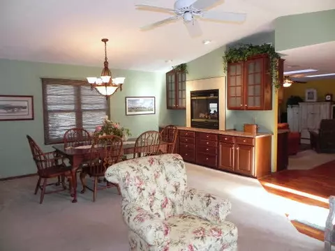 563 Baintree Rd, Lake Summerset, IL 61019 photo 6