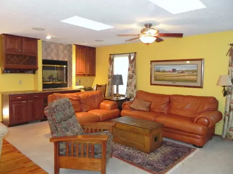563 Baintree Rd, Lake Summerset, IL 61019 photo 4